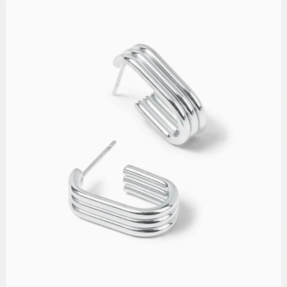BOGO! Hoop Triple bar earrings Deco - in Silver Color- Boutique NEW - Picture 2 of 6